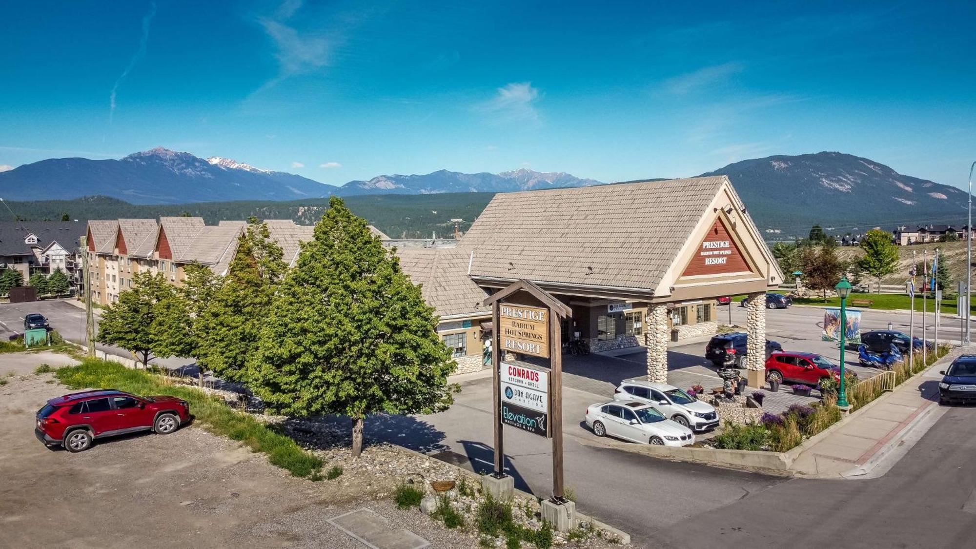 Prestige Radium Hot Springs Resort, Worldhotels Crafted Luaran gambar