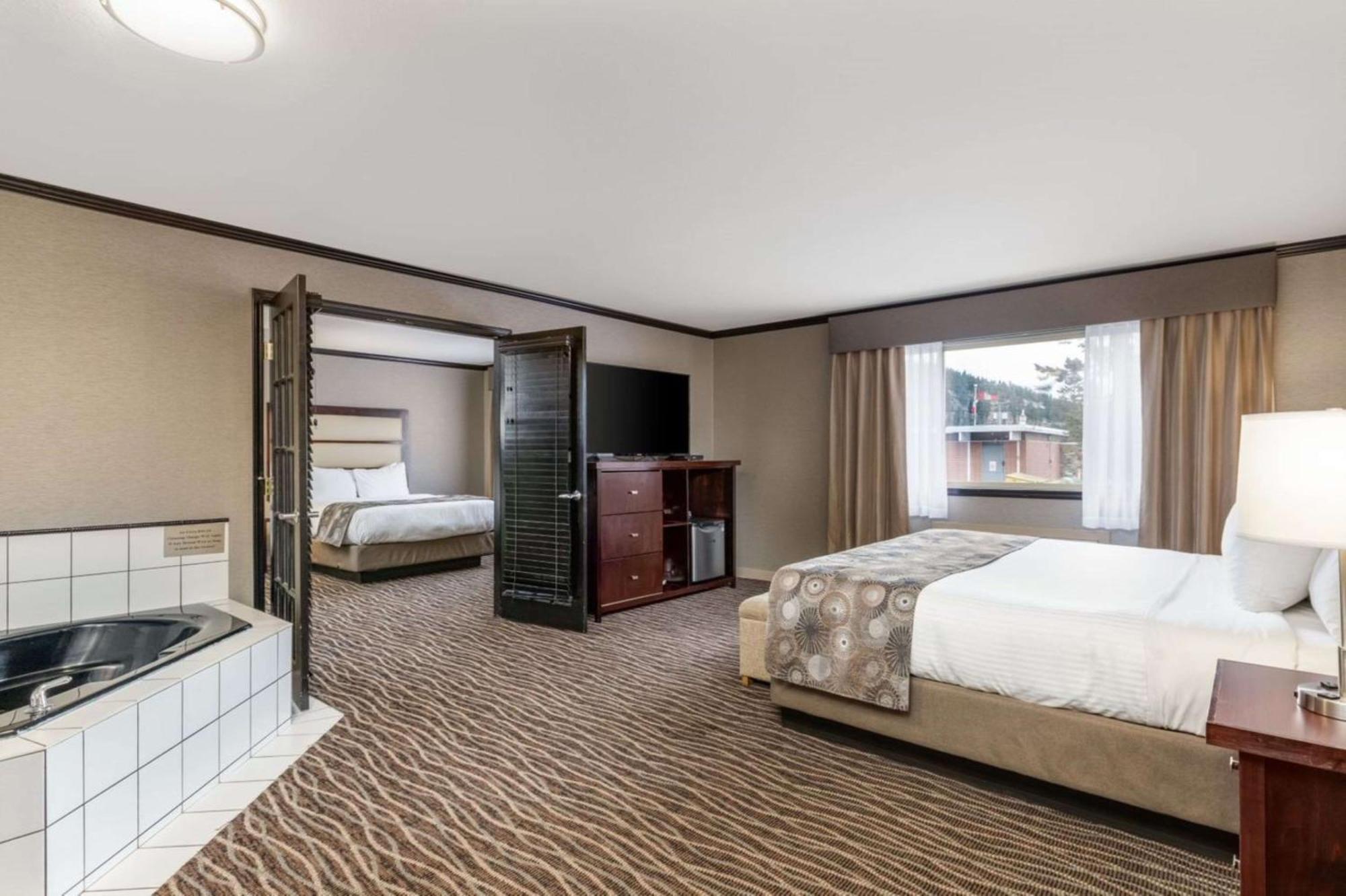 Prestige Radium Hot Springs Resort, Worldhotels Crafted Luaran gambar